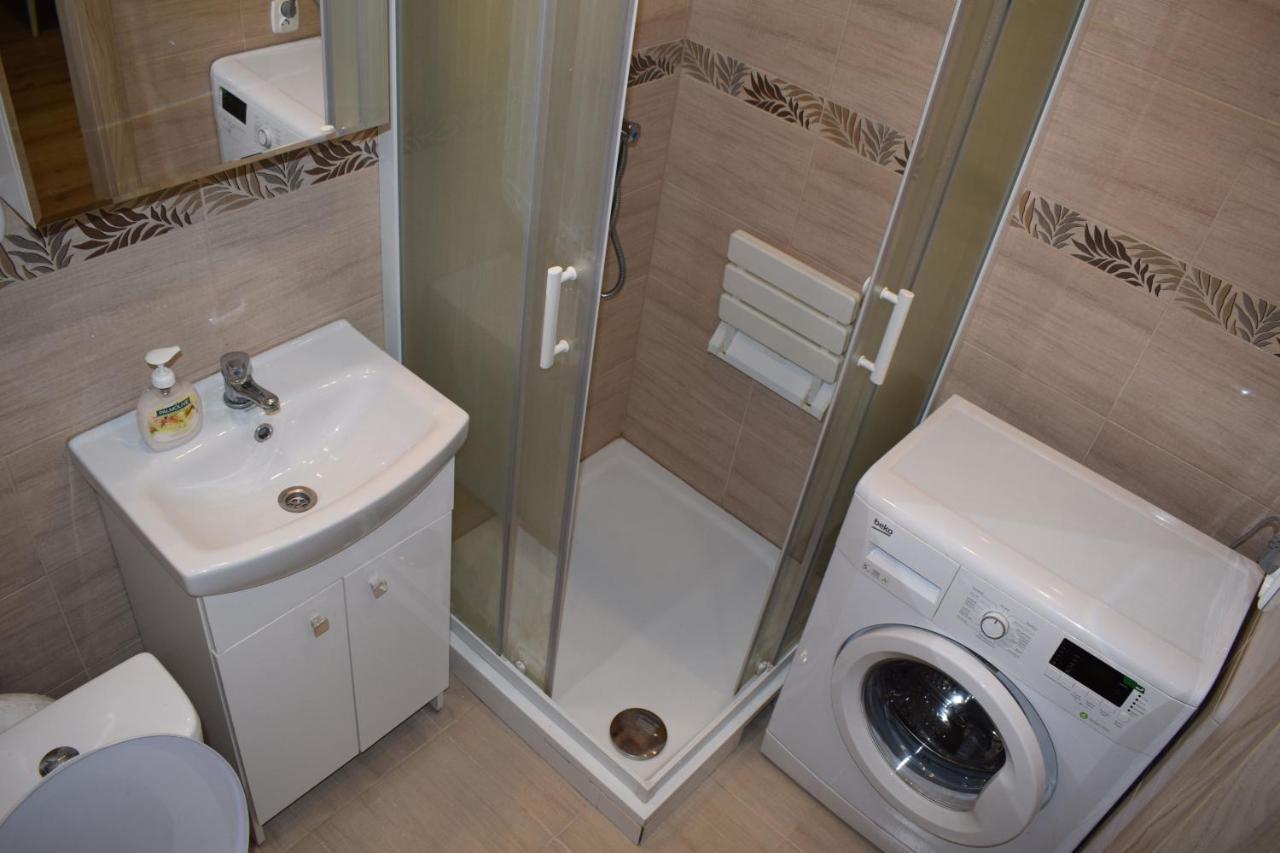 צ'סטוצ'ובה Apartament M-3 Centrum מראה חיצוני תמונה