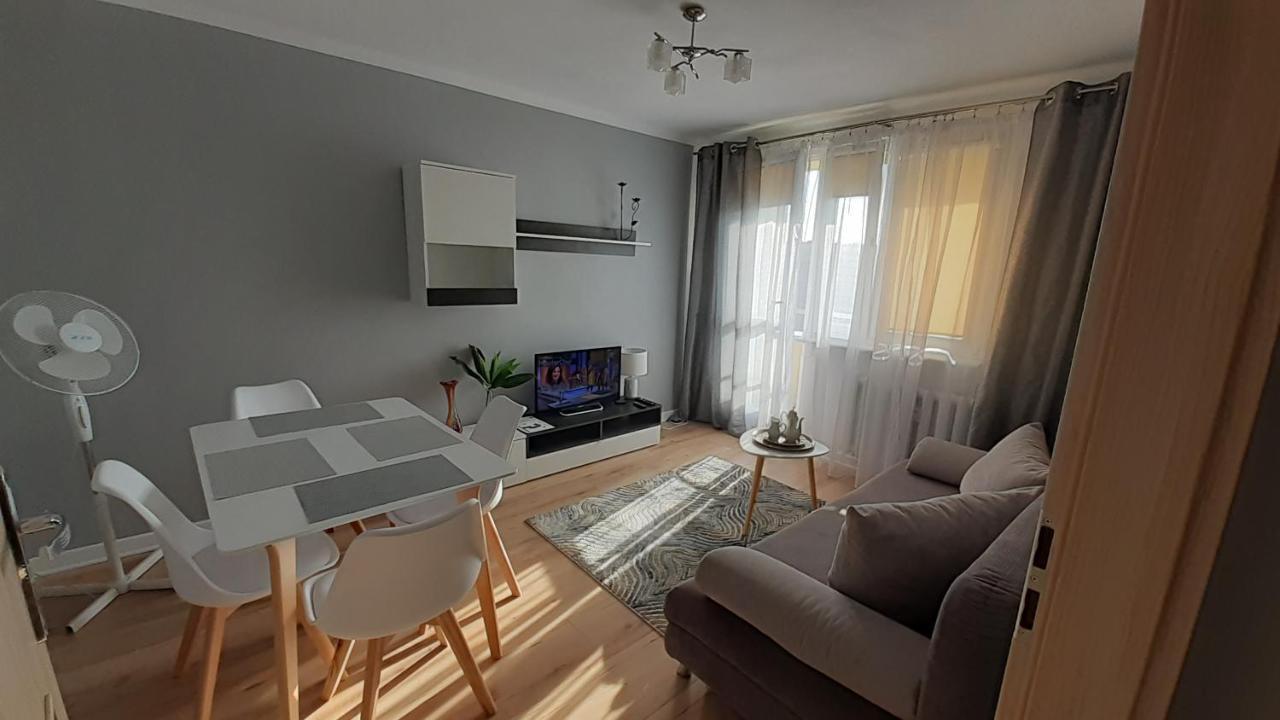 צ'סטוצ'ובה Apartament M-3 Centrum מראה חיצוני תמונה